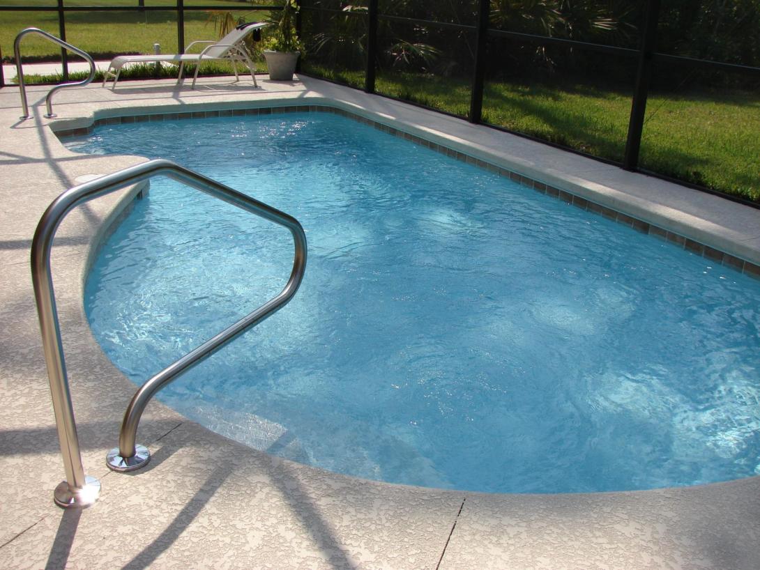 Pool Sanitizers: Ozone vs UV vs AOP vs Ionizers