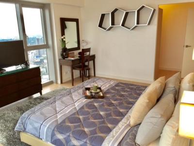 MASTERS BEDROOM WITH KING SIZE BED