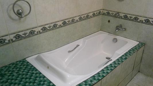 Bathroom (Master's)