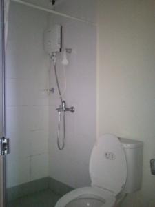 toilet & bath with heater