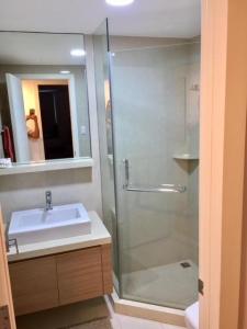 2ND BEDROOM BATHROOM