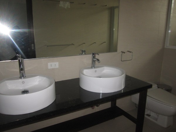 Bathroom View 3