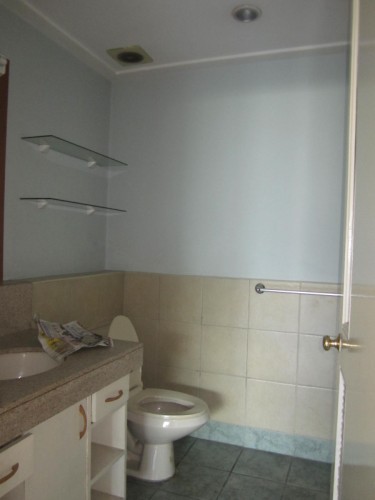 Bathroom View 3
