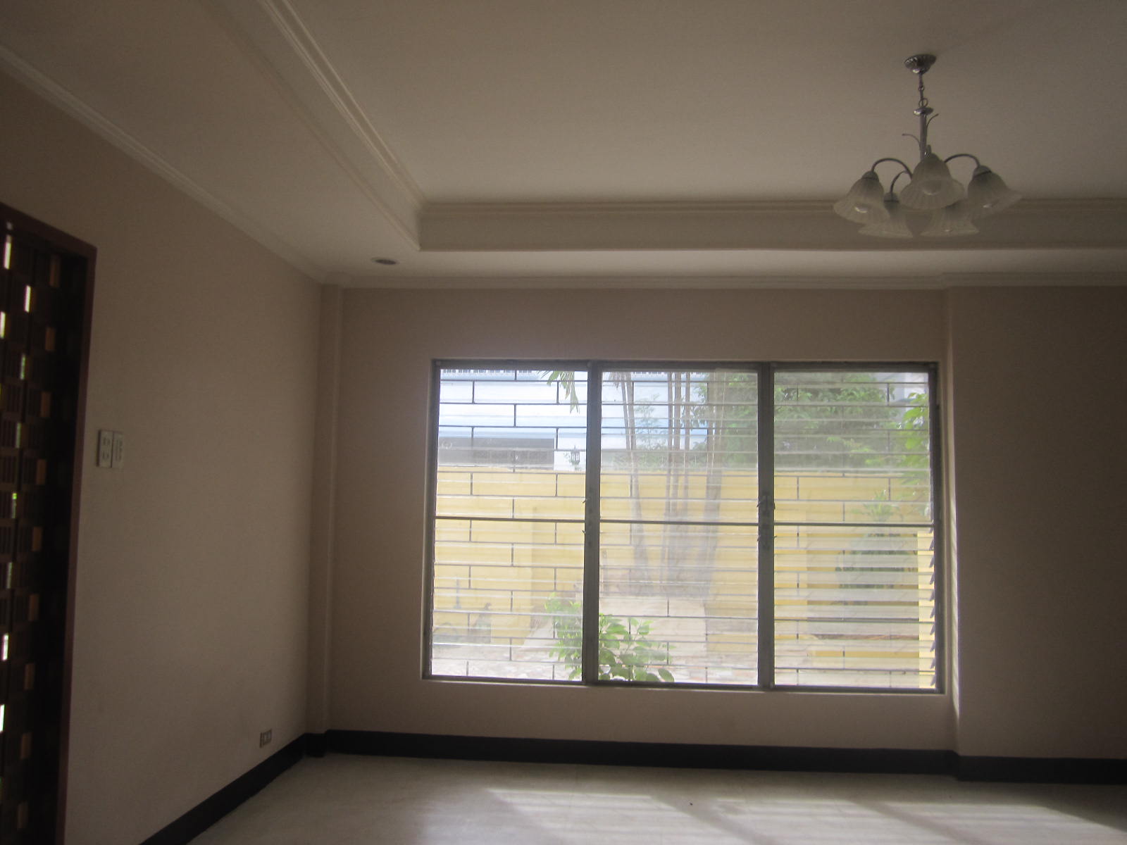 Inside View 1