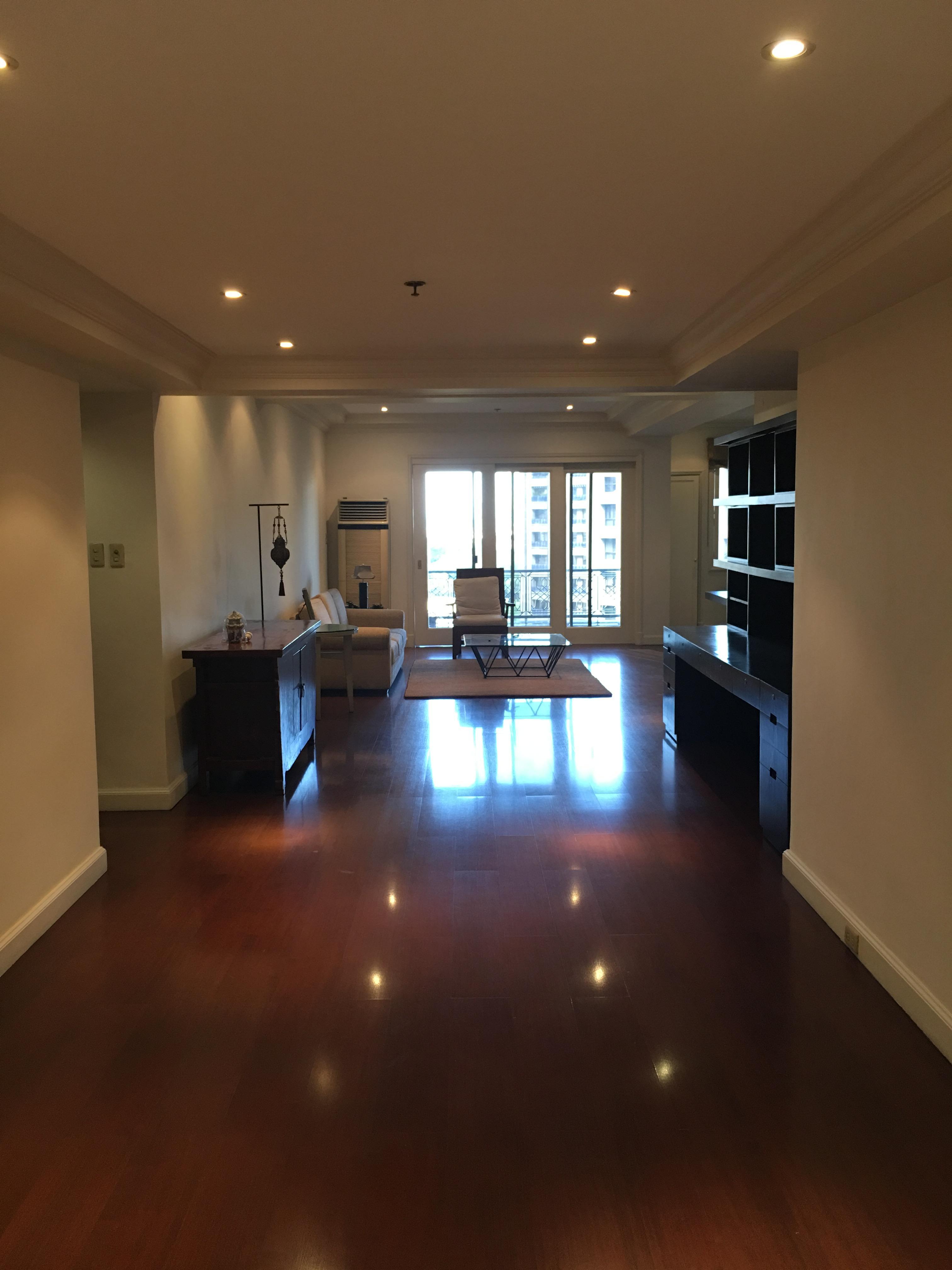 Living room area 1