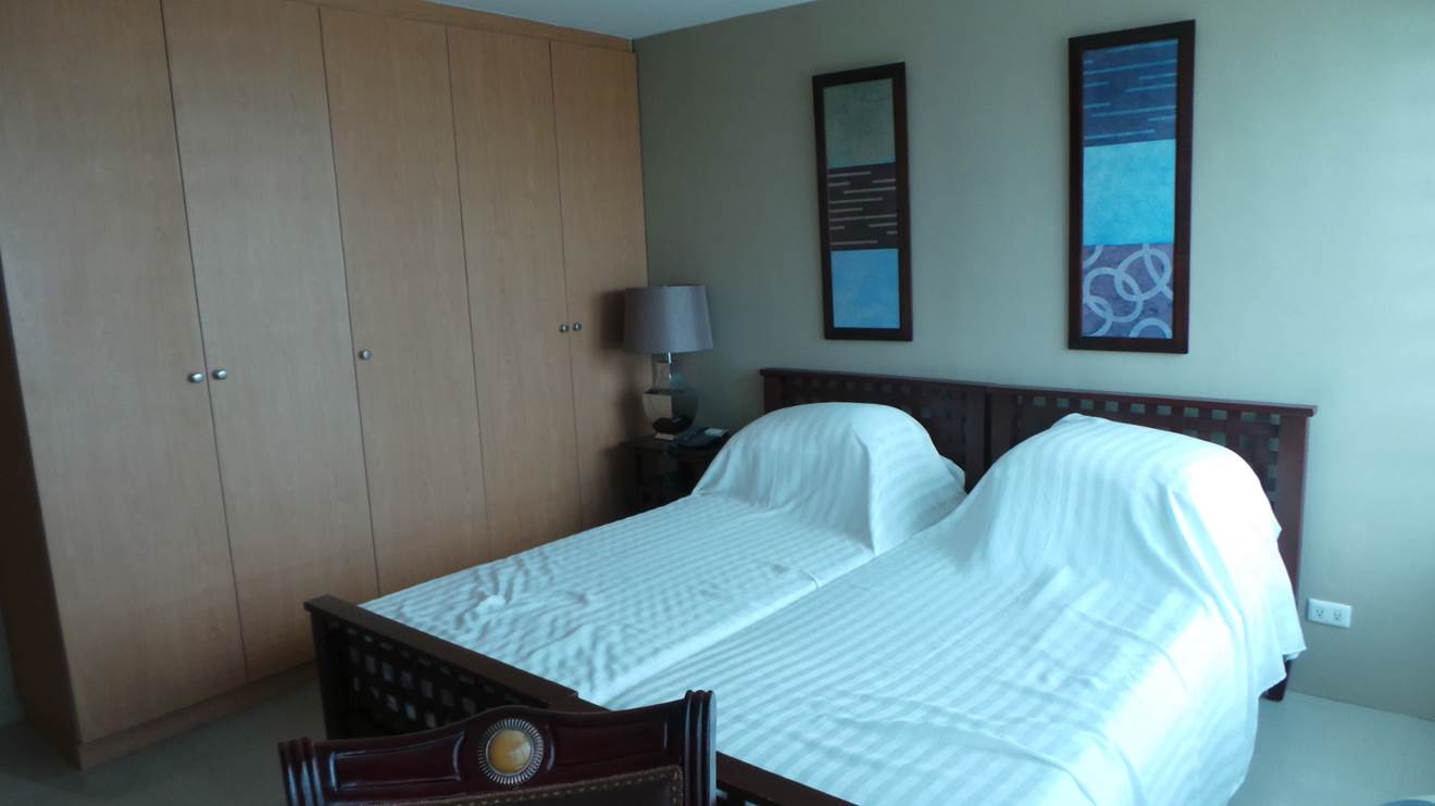bedroom2b