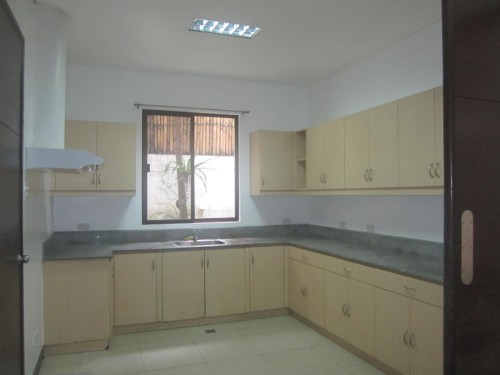 Kitchen 7